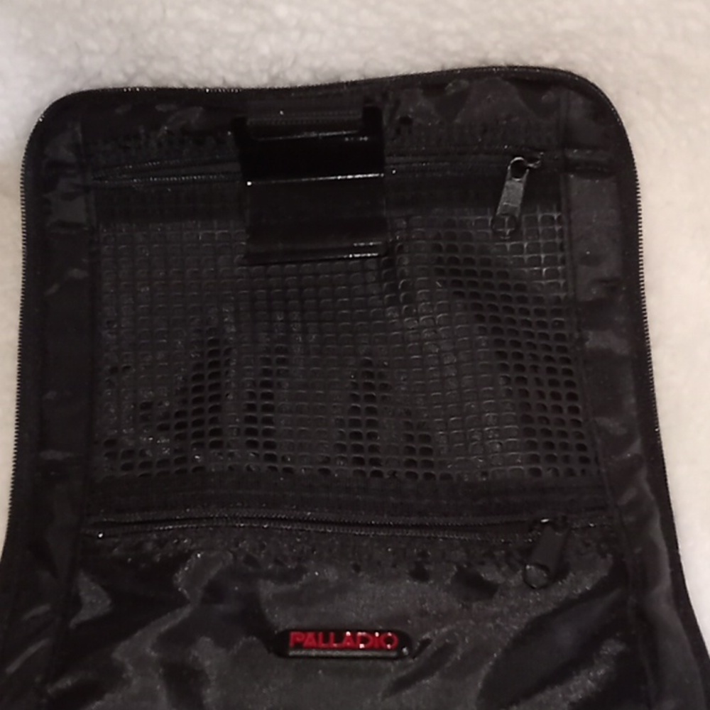 New Traval Utility Kit - Picture 5 of 6